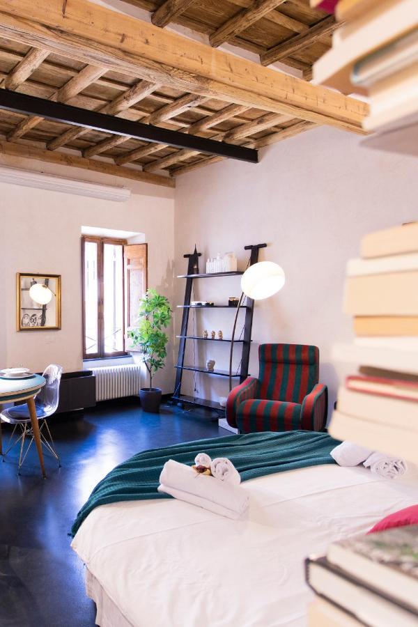 Greta Charming In Trastevere Apartment Rome